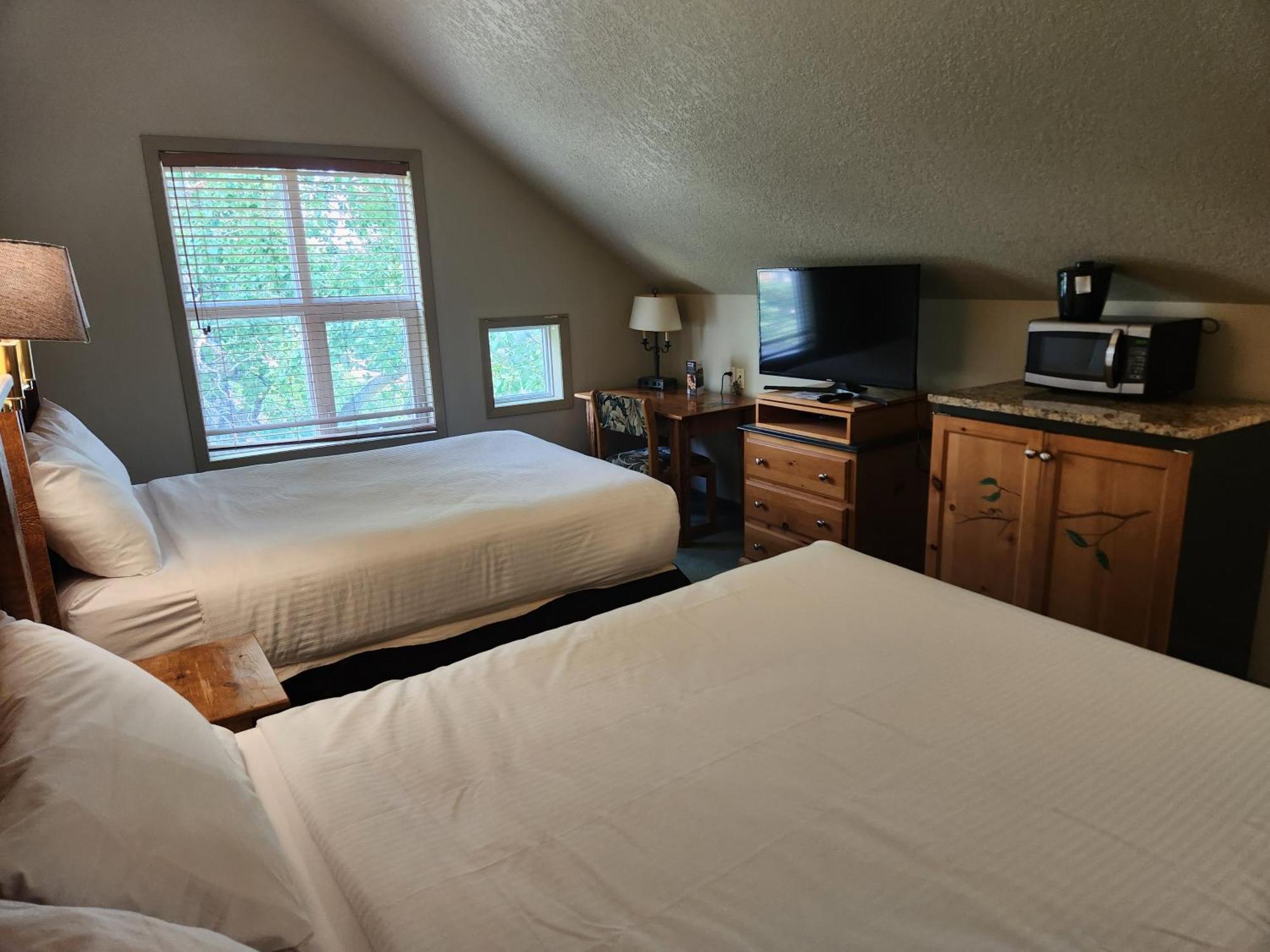 Waterton Lakes Lodge Resort Exterior foto
